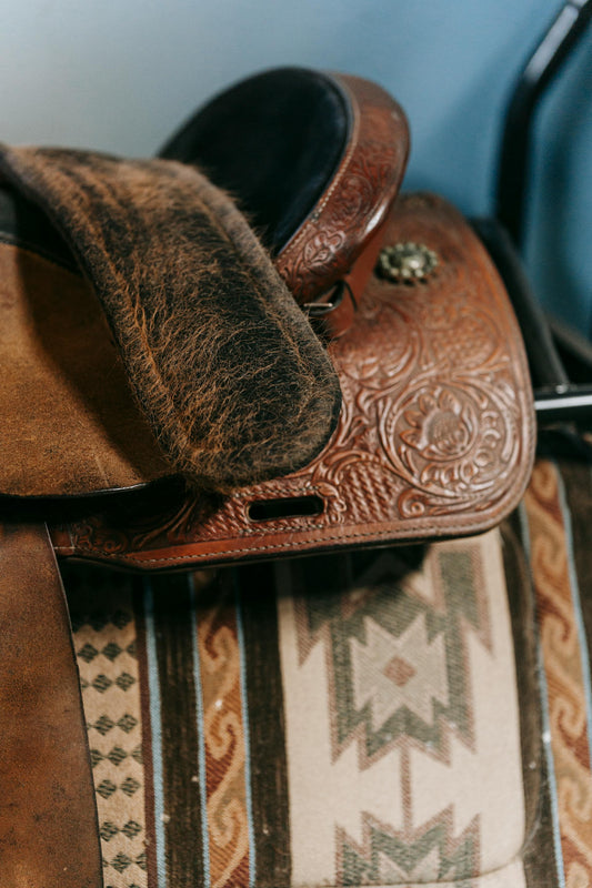 Supra Synthetic Western Saddle